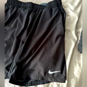Men's Nike Dri-FIT Shorts – Size Medium